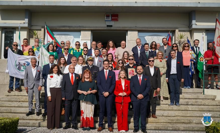 Leca da Palmeira assinalou o 52.º aniversario do 25 de Abril com uma sessao comemorativa.