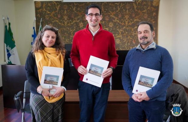 Junta de Freguesia de Le&ccedil;a da Palmeira e STAL formalizam revis&atilde;o do ACEP